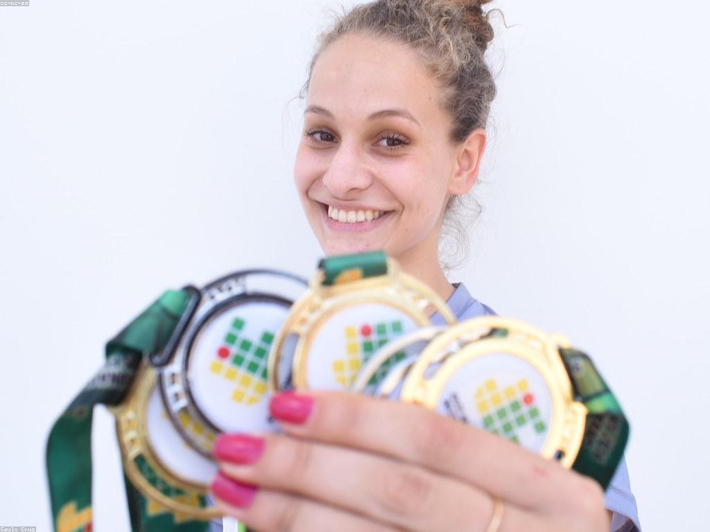 ប្រាជ្ញាអំពីប្រវត្តិជើងឈ្នះ